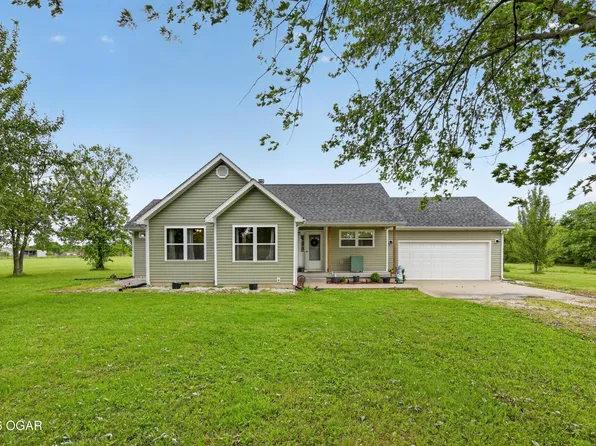 26675 Maple Rd, Webb City, MO 64870