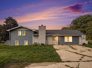 14195 Pine Lake Ave, Cedar Springs, MI 49319