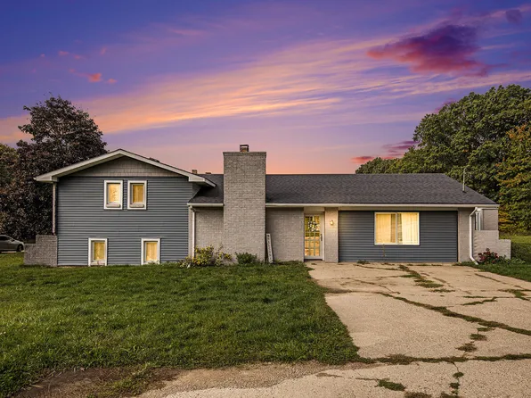 14195 Pine Lake Ave, Cedar Springs, MI 49319