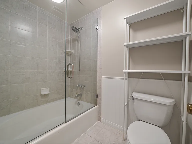 15231 Magnolia Blvd #221 — Photo 14