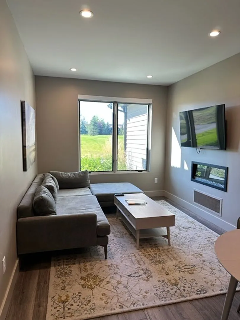 Building Photo - 31 Highnoon Way #C