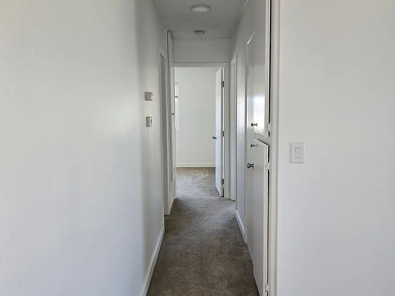 2650 E Park Ln #G — Photo 10