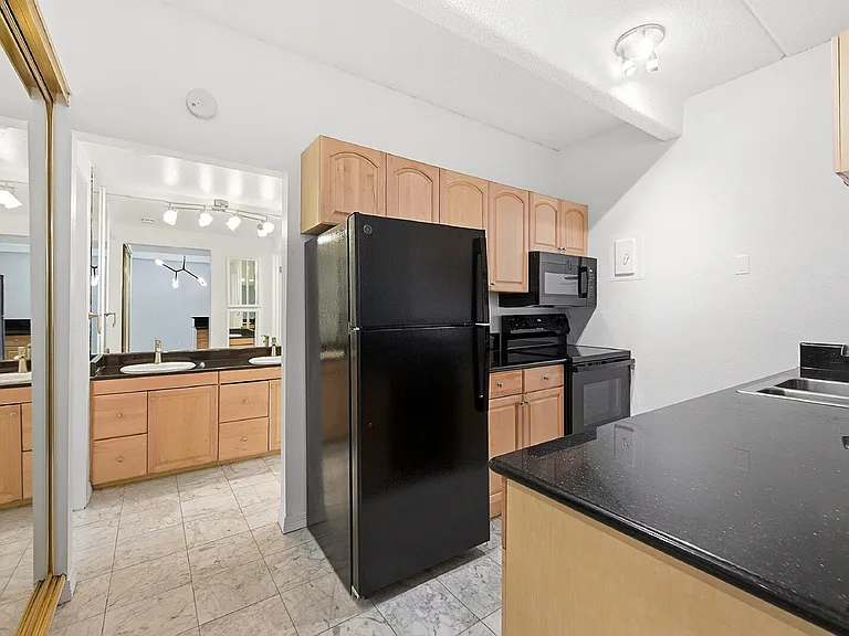 1888 S Jackson St #903 — Photo 9