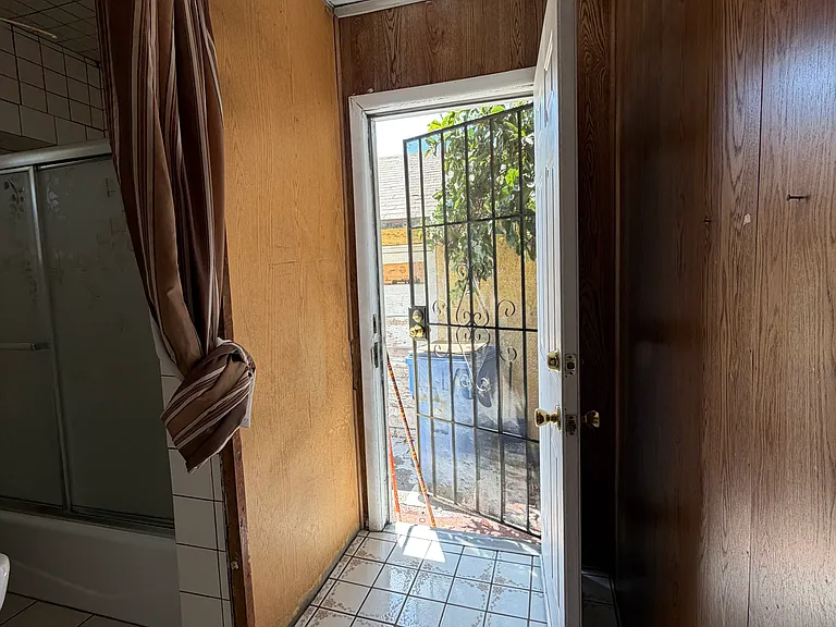 114 S Fresno St — Photo 38