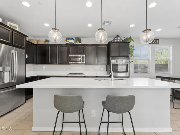 1917 S FOLLETT Way, Gilbert, AZ 85295