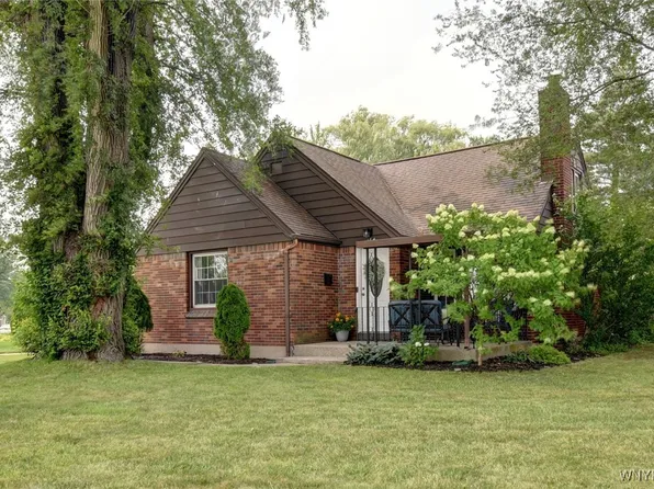 164 Clearvale Dr, Cheektowaga, NY 14225