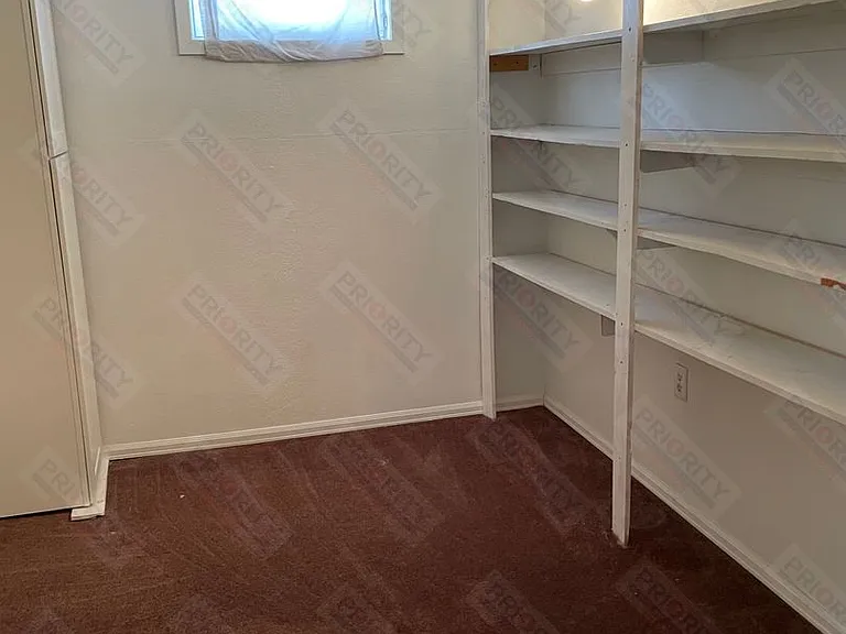 208 E Sunset Dr — Photo 12