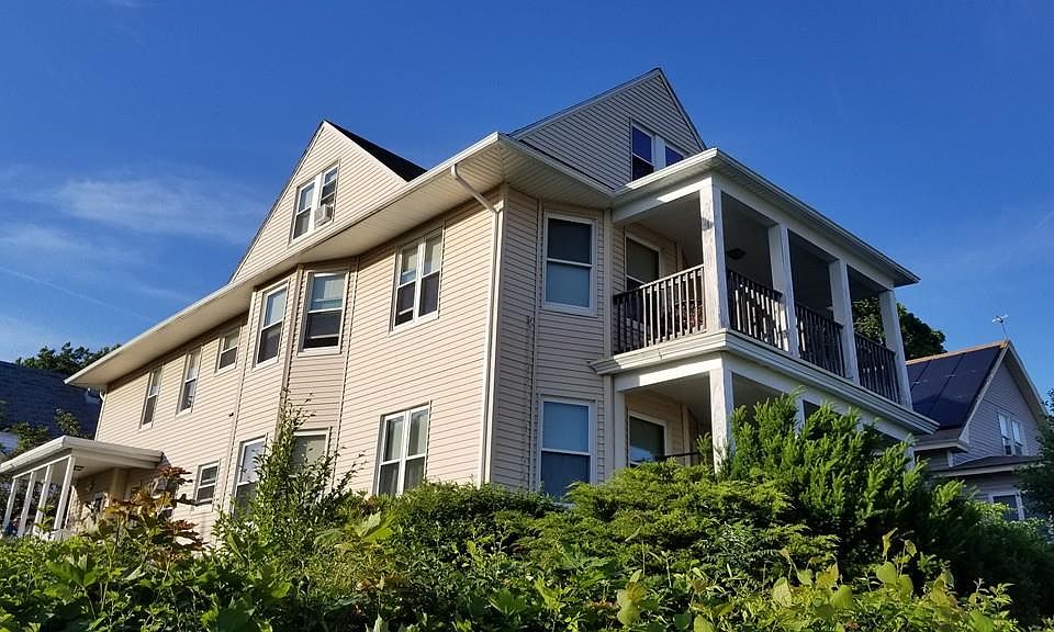2nd image of 1075 Essex St
