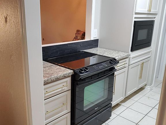 5th image of 106 N Troy Ave APT A