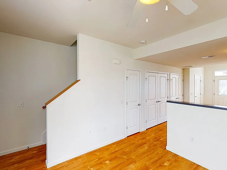 Legacy Pointe at Poindexter Apartments — Photo 19