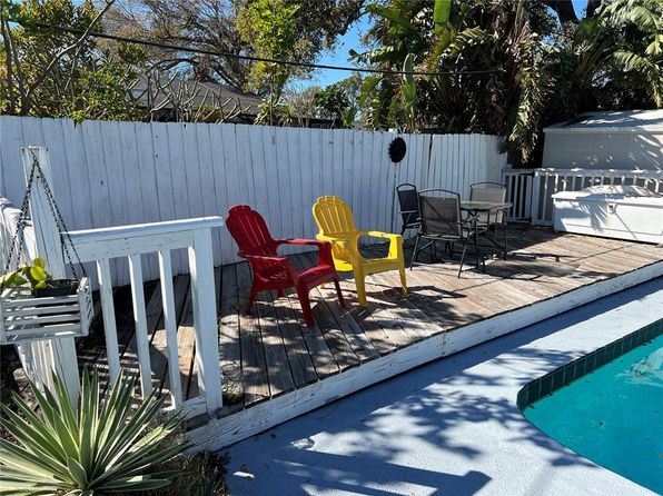 15536 Bristol Cir E, Clearwater, FL 33764