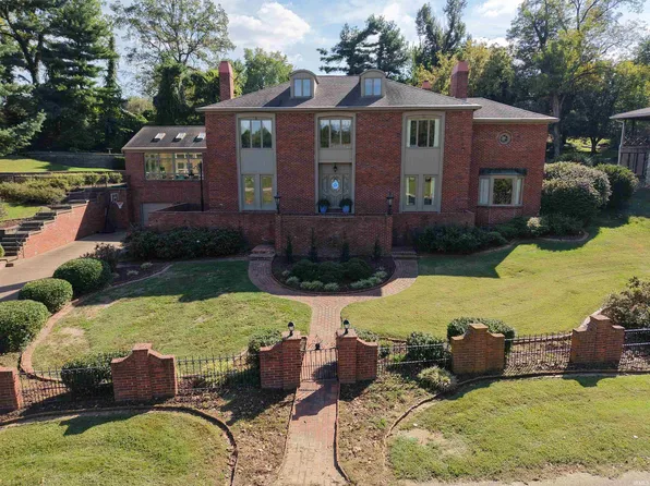 7399 S Shore Dr, Newburgh, IN 47630