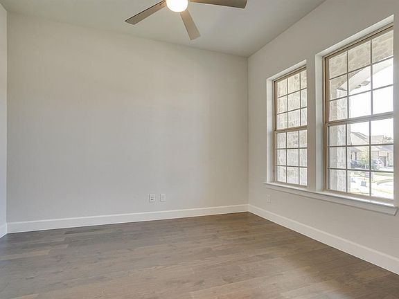 4th image of 3000 Kingsbarns Dr