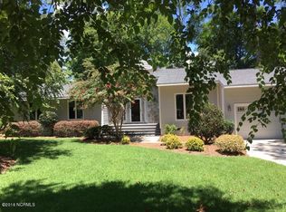 115 Fairway Dr E, Morehead City, NC 28557