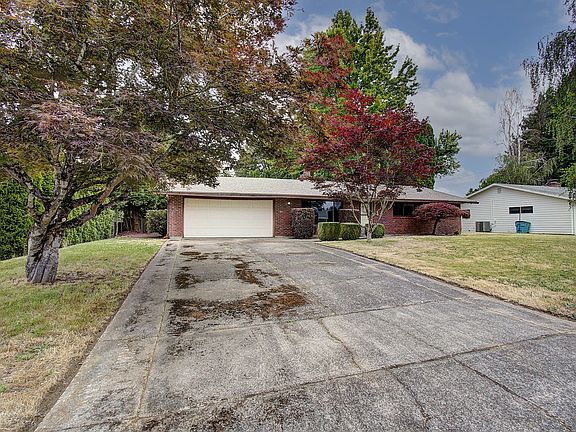 2nd image of 700 NW 80th St