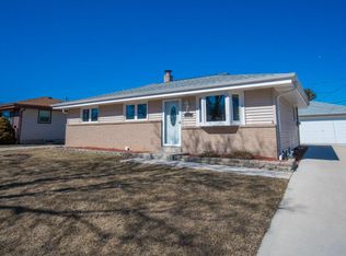 192 W Alvina Ave, Milwaukee, WI 53207