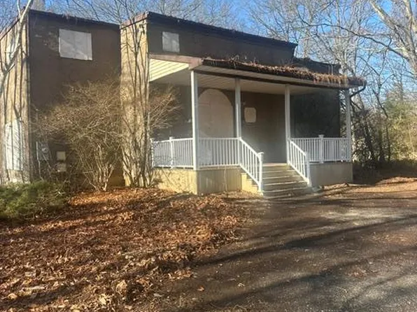 434 Meadow Road, Kings Park, NY 11754