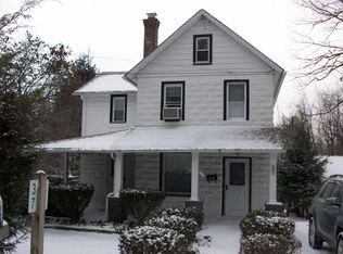 37 Reeder St, Mount Pocono, PA 18344