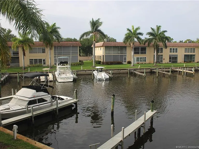 2600 S Kanner Hwy #J10 — Photo 10