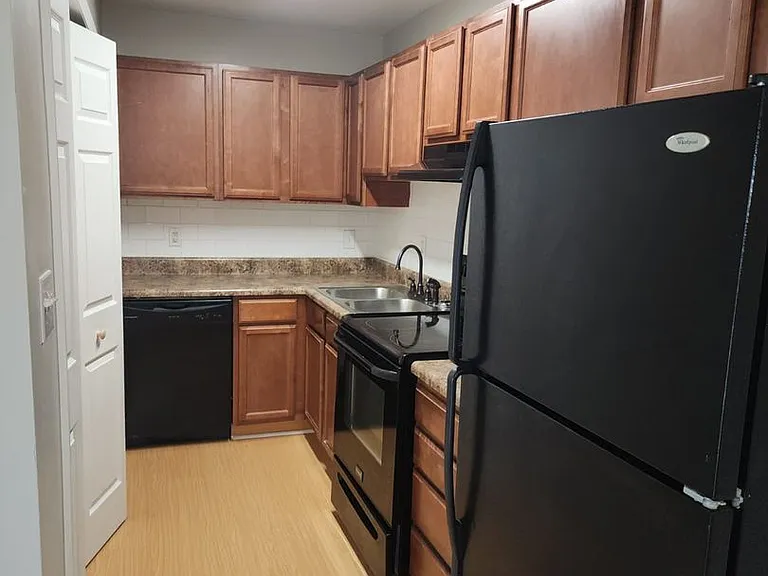2831 N Ohenry Blvd #C — Photo 7
