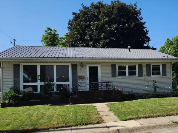 501 W 5th St, Monticello, IA 52310