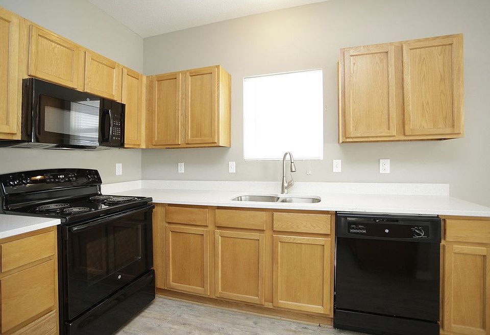 Holly Ridge Townhomes 7741 N Mercier St Kansas City MO Zillow