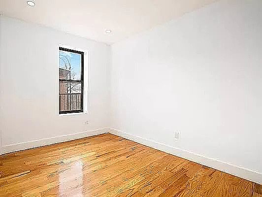 5th image of 457 15th St APT 3C