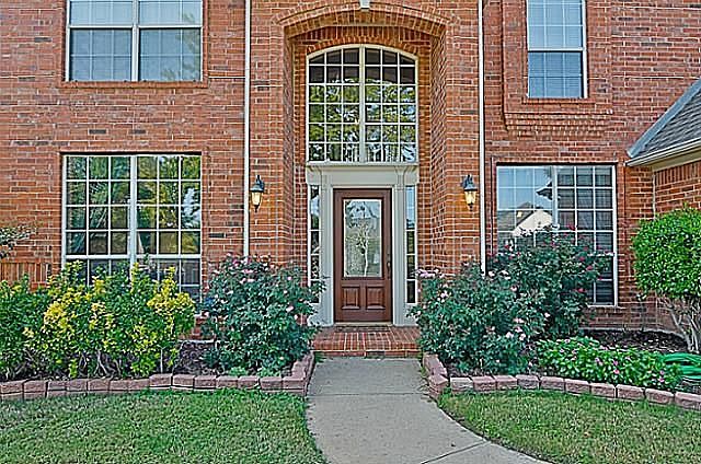 1st image of 2721 Hidden Lake Dr