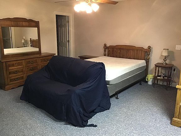 4th image of 129 Lincoln Ln
