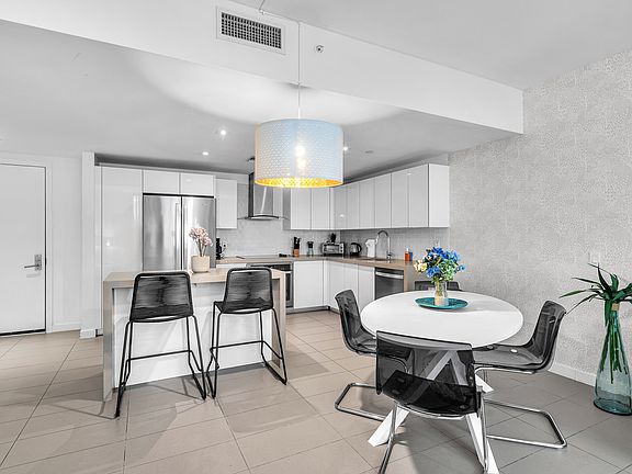 4th image of 1600 NE 1st Ave #20-1