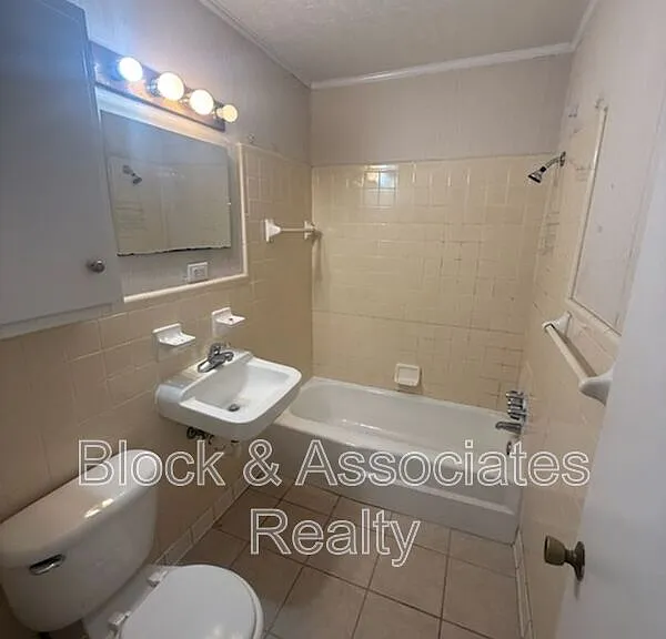 142 W Pritchard St — Photo 6