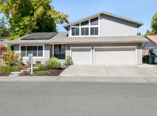 1302 Greenborough Dr, Roseville, CA 95661