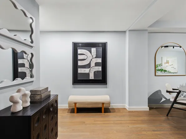 40 West 55th Street image 13 of 17