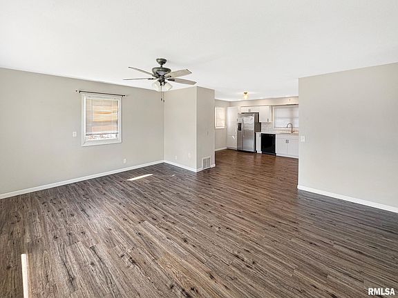 5th image of 305 Walnut St