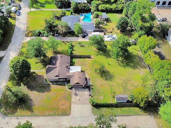 3rd image of 4619 Frontier Dr