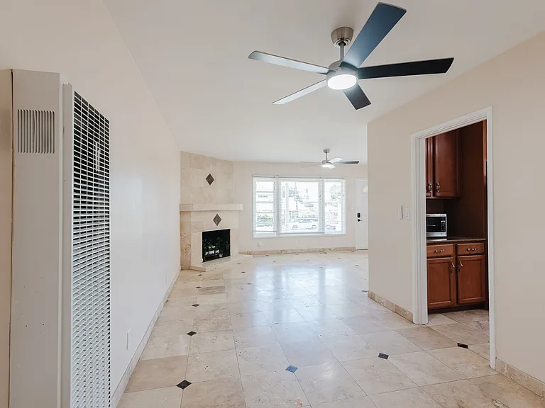 7347 Fay Ave — Photo 22