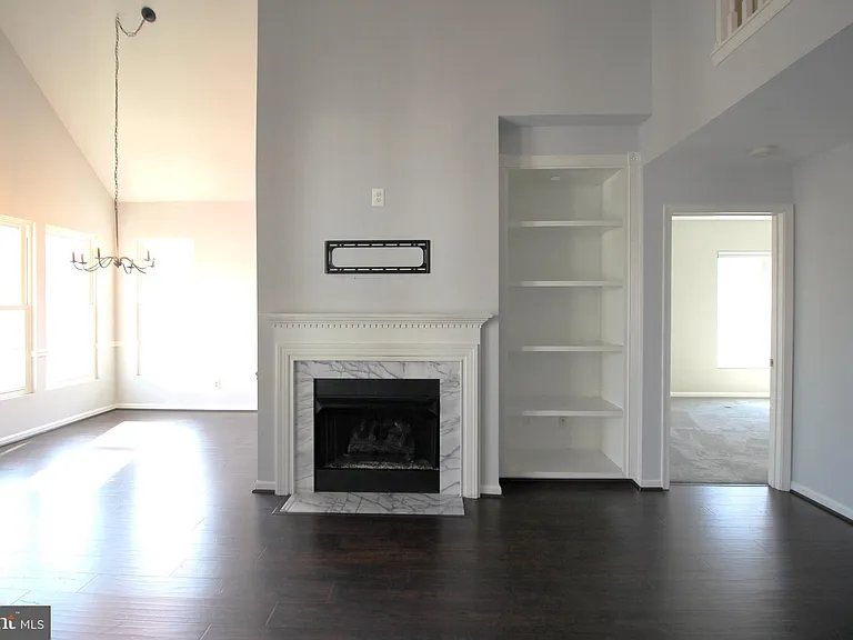 46598 Drysdale Ter #303 — Photo 9