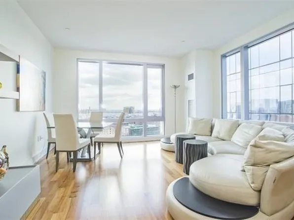 500 Atlantic Ave Unit 17M, Boston, MA 02210