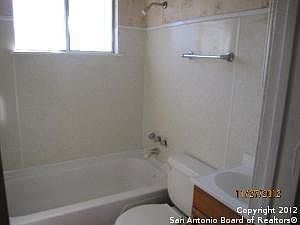 4th image of 542 Bundy St
