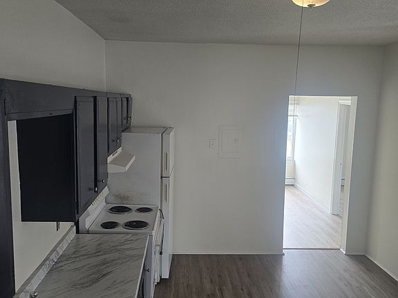 2nd image of 395 Lake Ave #5