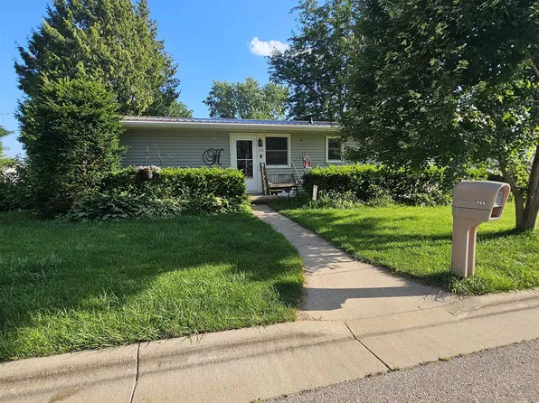 213 Birch St, Lancaster, WI 53813