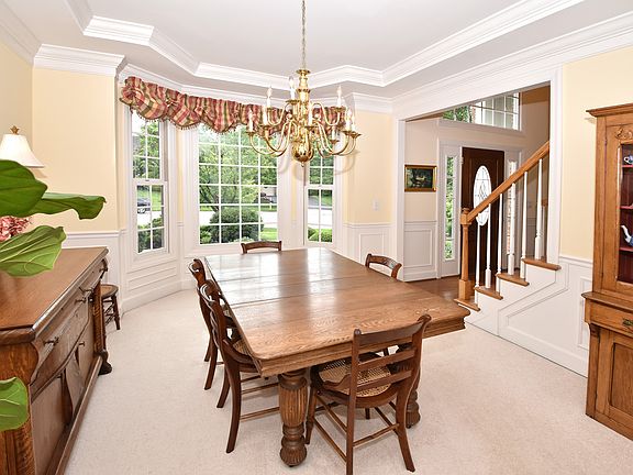 4th image of 6526 Foxchase Ln