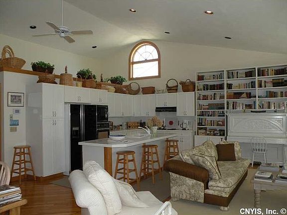 3rd image of 46782 Malara Way