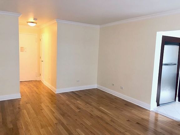 5th image of 135 W 96th St APT 9E
