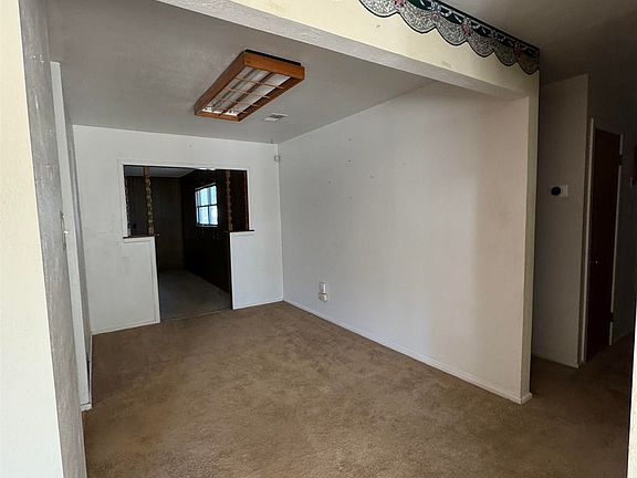 4th image of 1202 W Polk Ave
