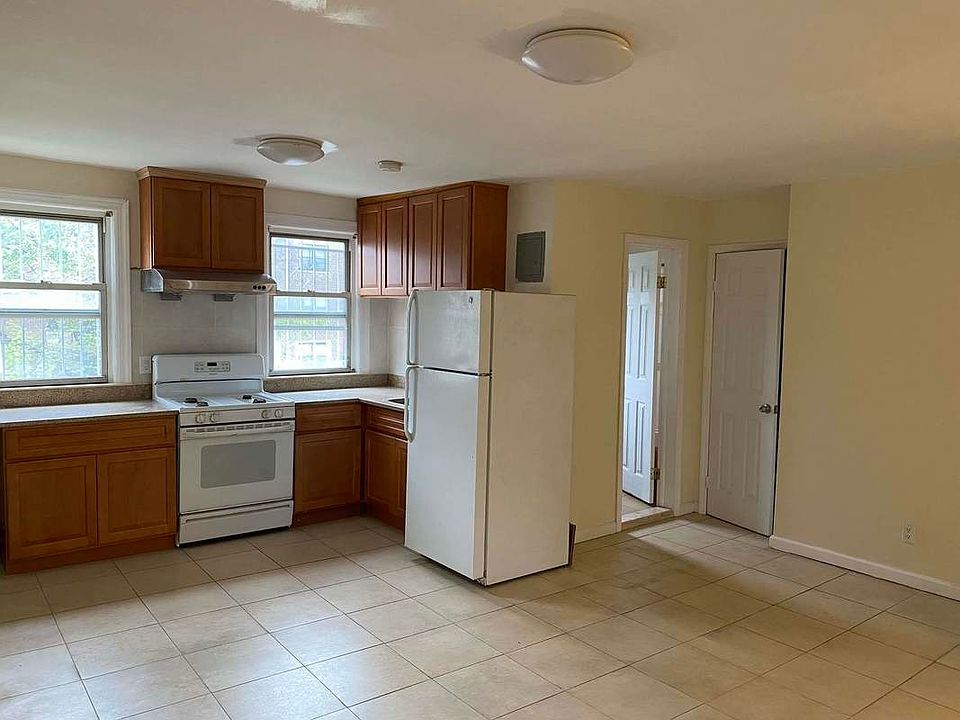 1st image of 71-17 34th Ave #2