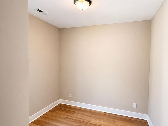 5th image of 2721 Rainbow Cir