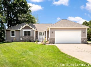 4007 Meadow Ln, Muskegon, MI 49444