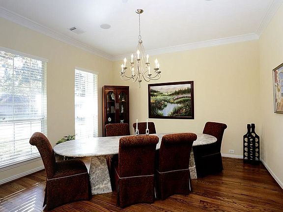 4th image of 8618 Cedarbrake Dr