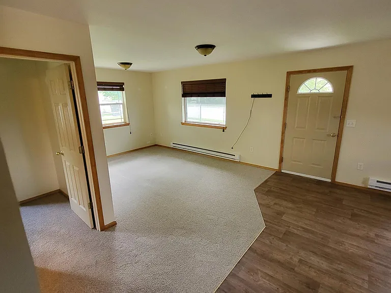 2027 N Sanders St — Photo 6